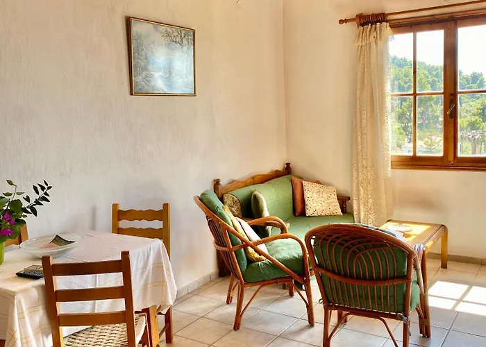 Betsanis Apartahotel 3*